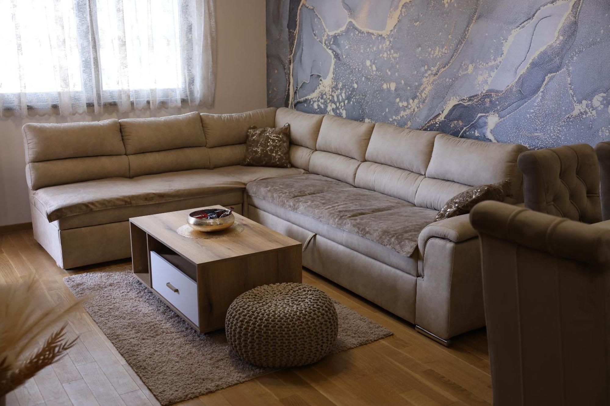 Royal73 Apartment
